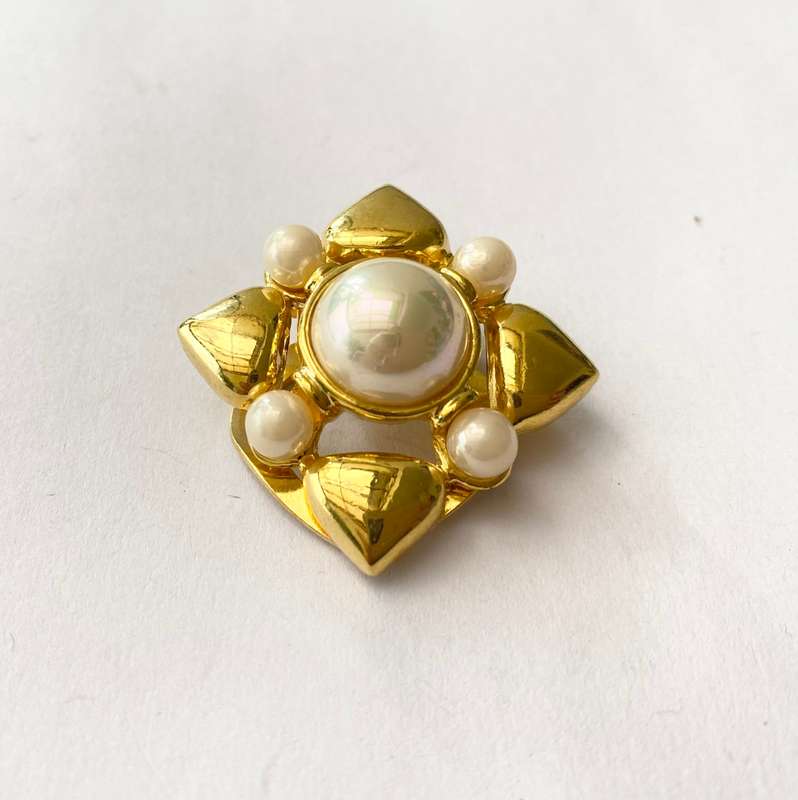 Scarf Clip - Faux Pearls on Gold Colour Clip #ML1459