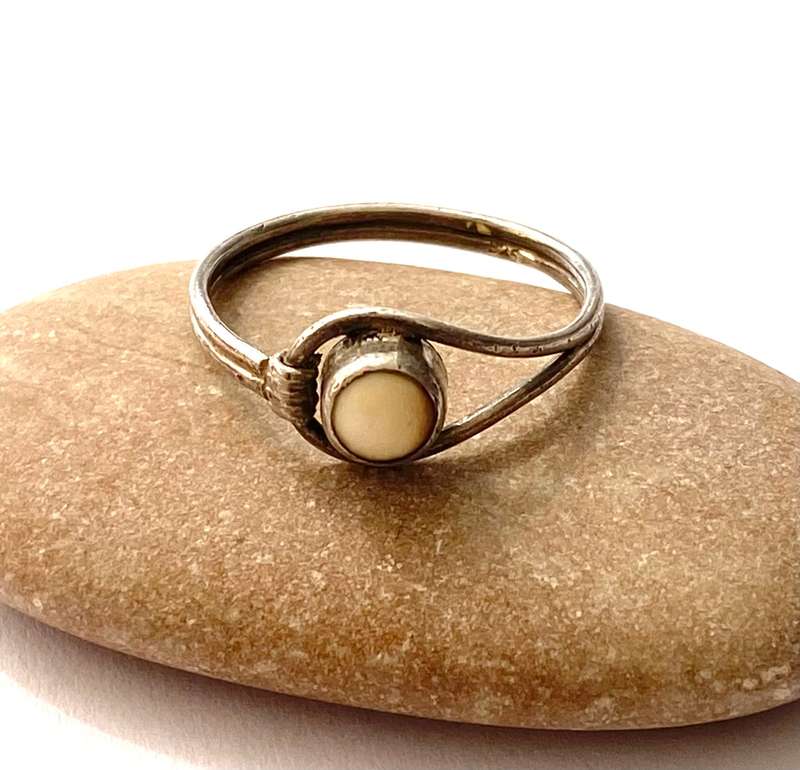 Ring - 925 Silver. White Stone #ML1462