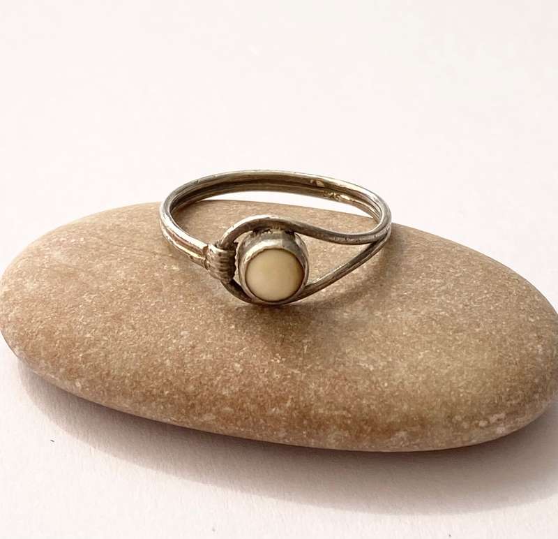 Ring - 925 Silver. White Stone #ML1462