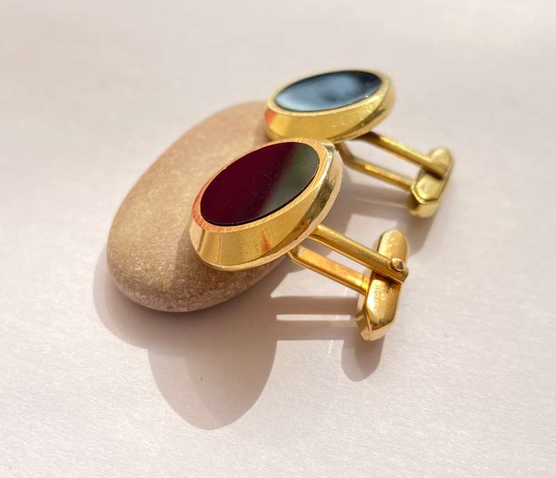 Cufflinks - Oval Shape With Onyx Stone. Gold Plated #ML1467