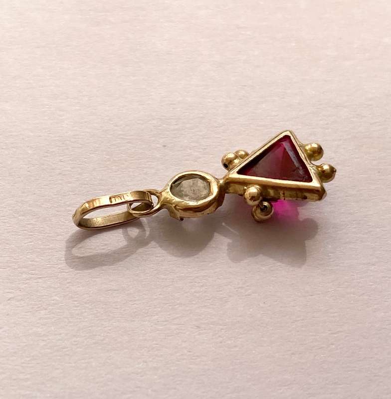 Pendant - 9kt Gold Gem Baby. Girl. Clear and Red Stones. Italy