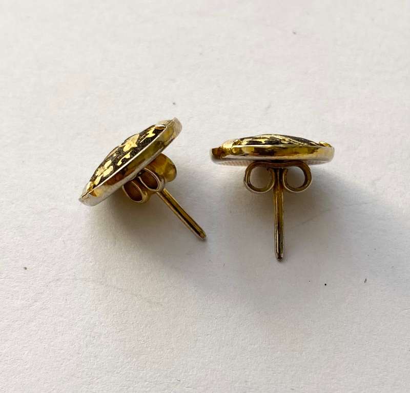 Earrings - Vintage Engraved Sparrow Detail Studs. Gold Colour #ML1487