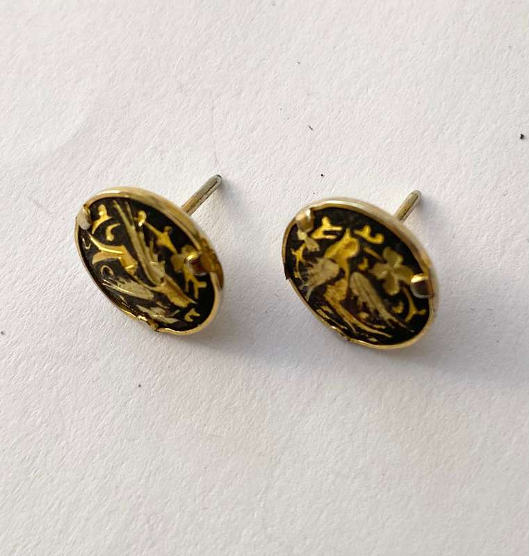 Earrings - Vintage Engraved Sparrow Detail Studs. Gold Colour #ML1487
