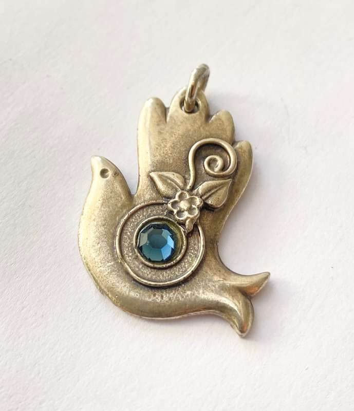 Pendant - Dove Pendant. Dior. Blue Centre Stone. Flower and Leaves. Silver Colour #ML1493