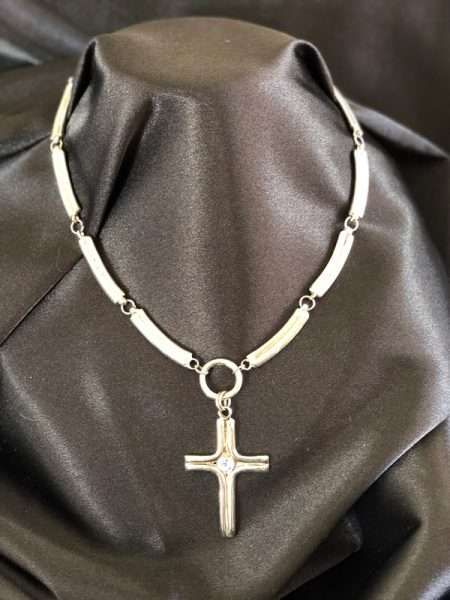 Necklace - Cross Pendant on Chain. Silver Colour #ML097