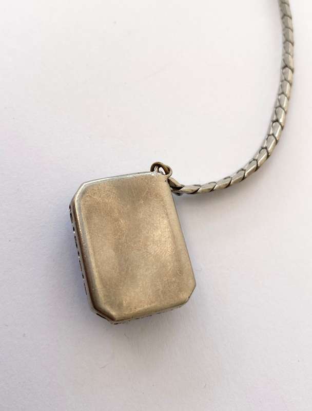 Necklace - Blue Stone on Chain. Silver Colour #ML1568