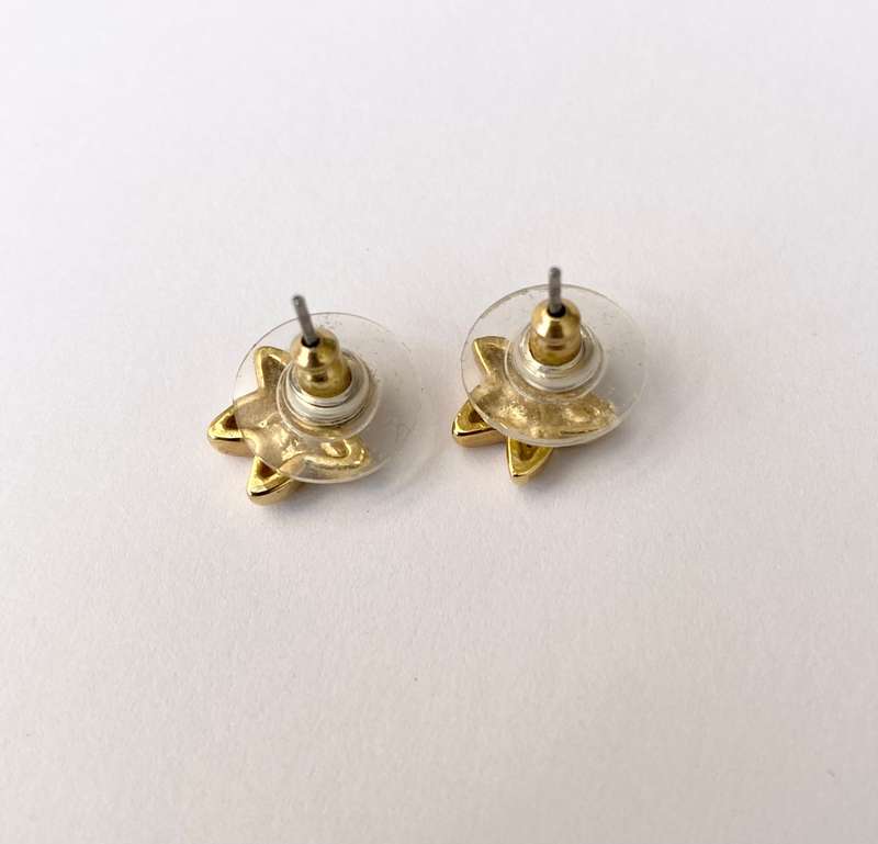 Earrings - Star/Flower Studs With Diamante In Centre. Gold Colour #ML1579