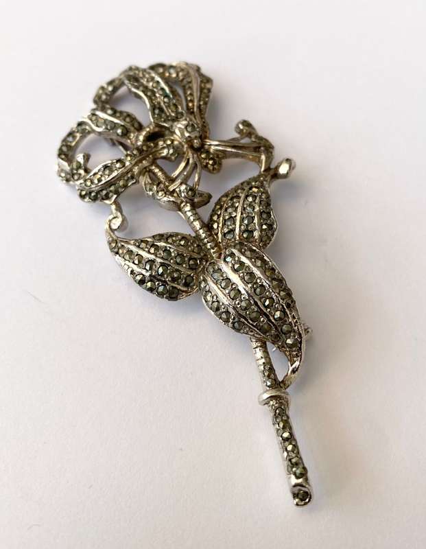 Brooch - Vintage Silver Plated Marcasite Flower Design #ML1582