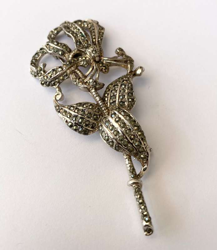 Brooch - Vintage Silver Plated Marcasite Flower Design #ML1582