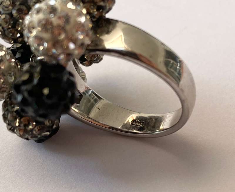 Ring - 925 Silver Band With Cluster of Silver and Black Balls With Diamante #ML1586