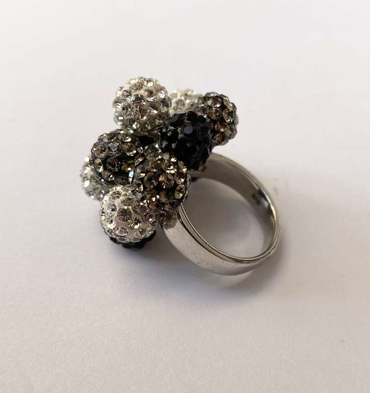Ring - 925 Silver Band With Cluster of Silver and Black Balls With Diamante #ML1586