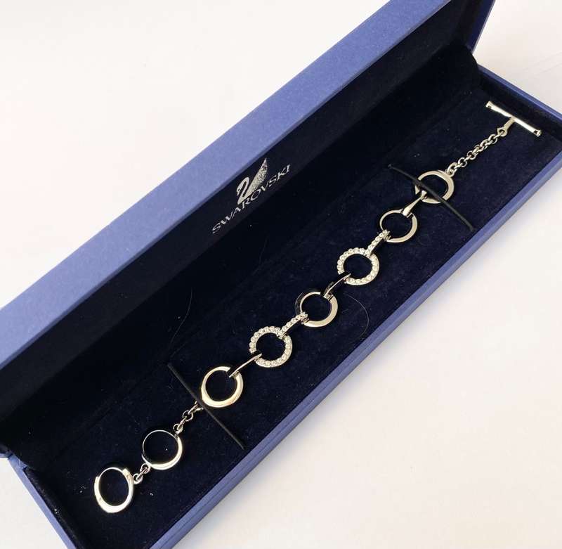 Bracelet - Swarovski. Links With Circular Rings with Clear Crystals. T Clasp. In Original Box #ML...