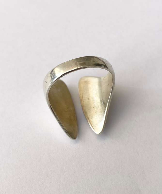 Ring - Sterling Silver Ring With Split Top #ML1589
