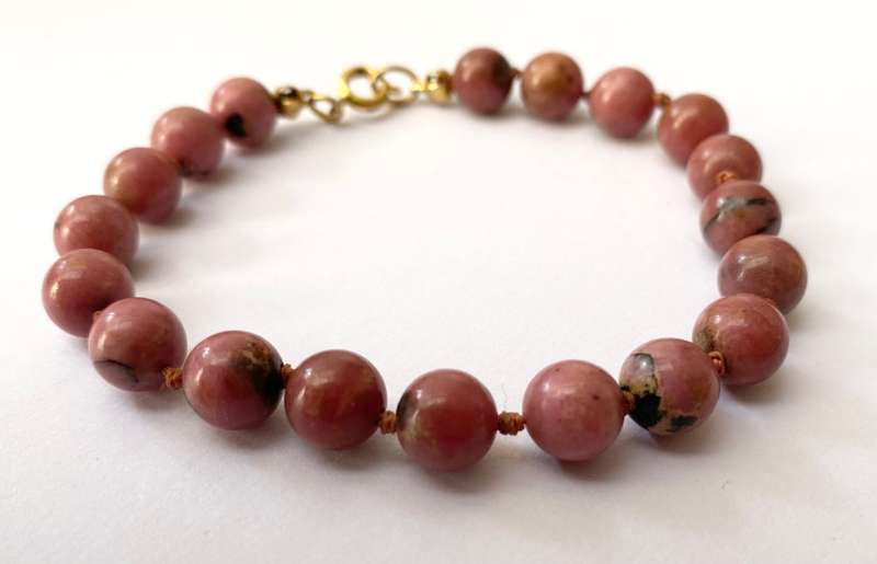 Bracelet - Dusty Pink Coloured Semi-precious stones On Thin Rope. Gold Colour Clasp #ML1609