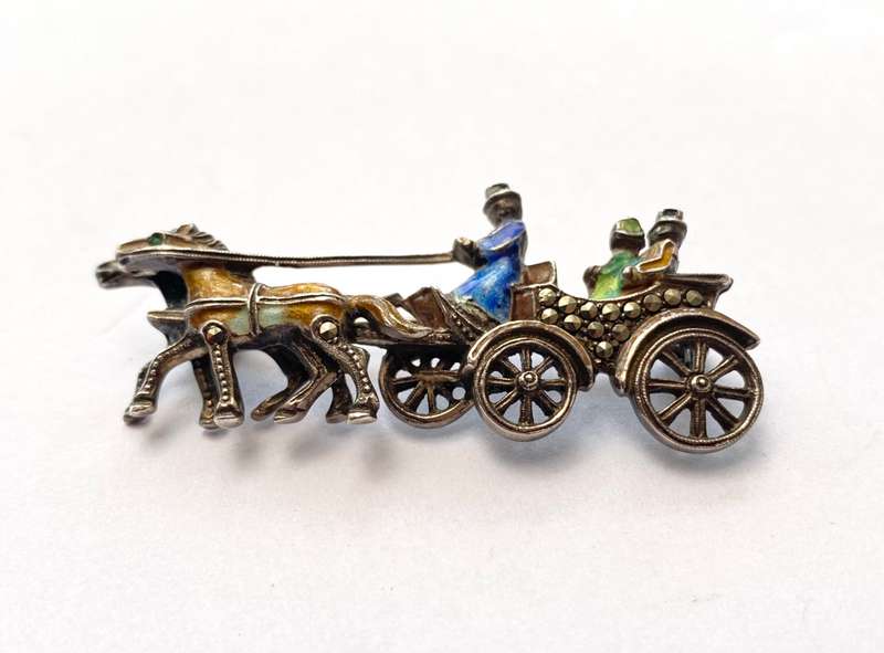 Brooch - Vintage Sterling Silver Enamel Marcasite Horse and Carriage With People #ML1633