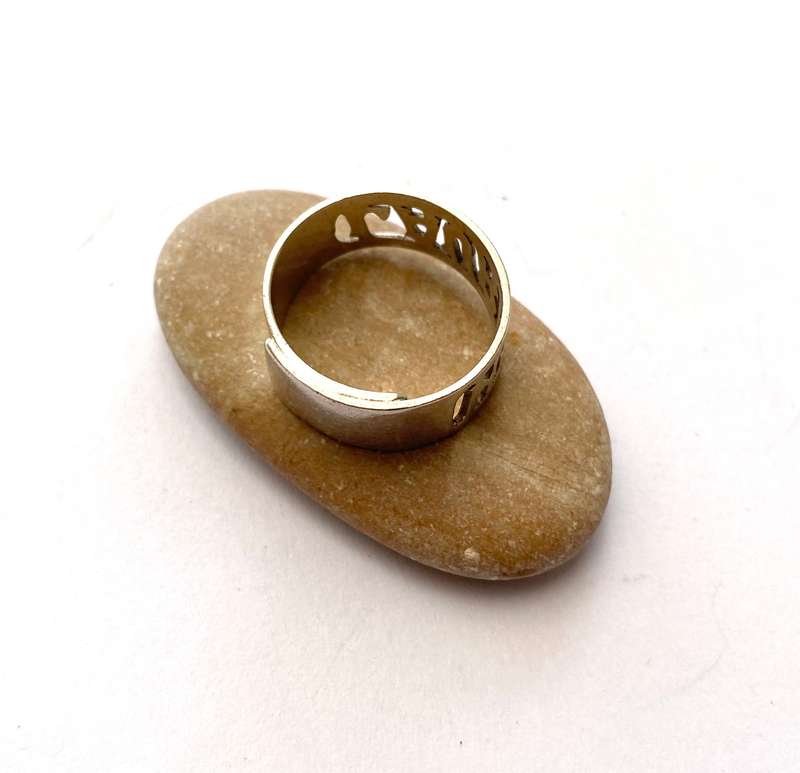 Ring - Band With name 'Lauren' Cutout. Silver Plated #ML1634