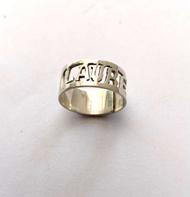 Ring - Band With name 'Lauren' Cutout. Silver Plated #ML1634