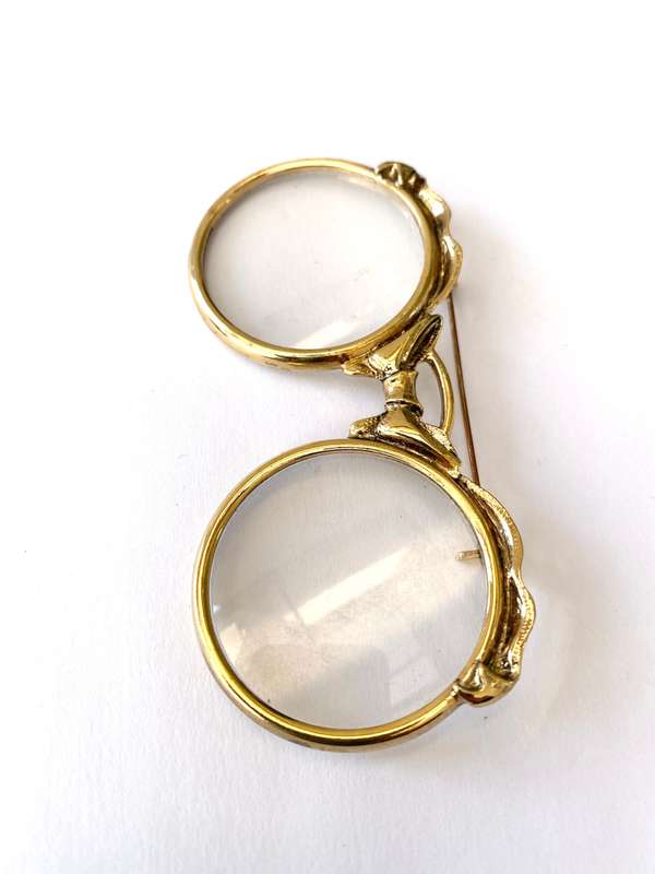 Brooch - Vintage Spectacles With Round Glass Lenses. Gold Colour #ML1690