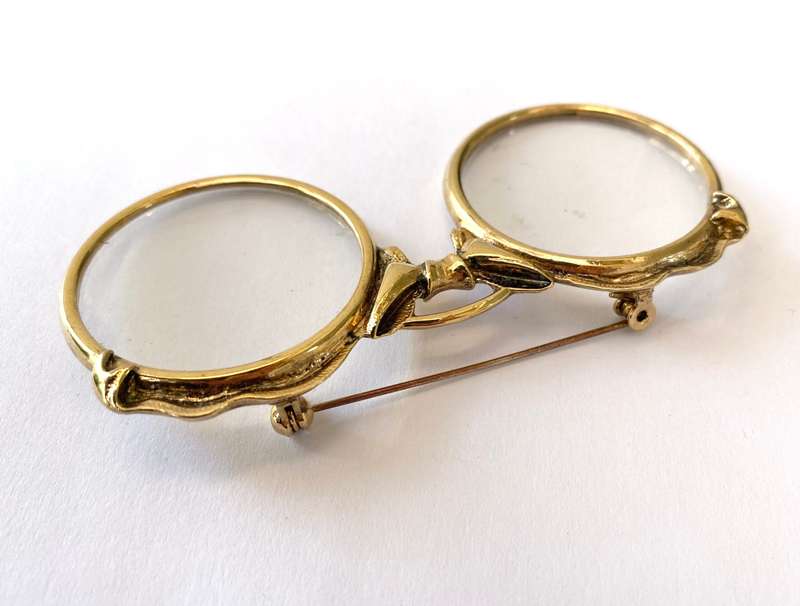 Brooch - Vintage Spectacles With Round Glass Lenses. Gold Colour #ML1690