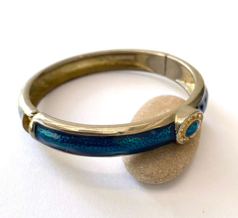 Bracelet - Metal Bangle With Spring Closing. Turquoise Inlay With Silver and Diamante Surrounding...