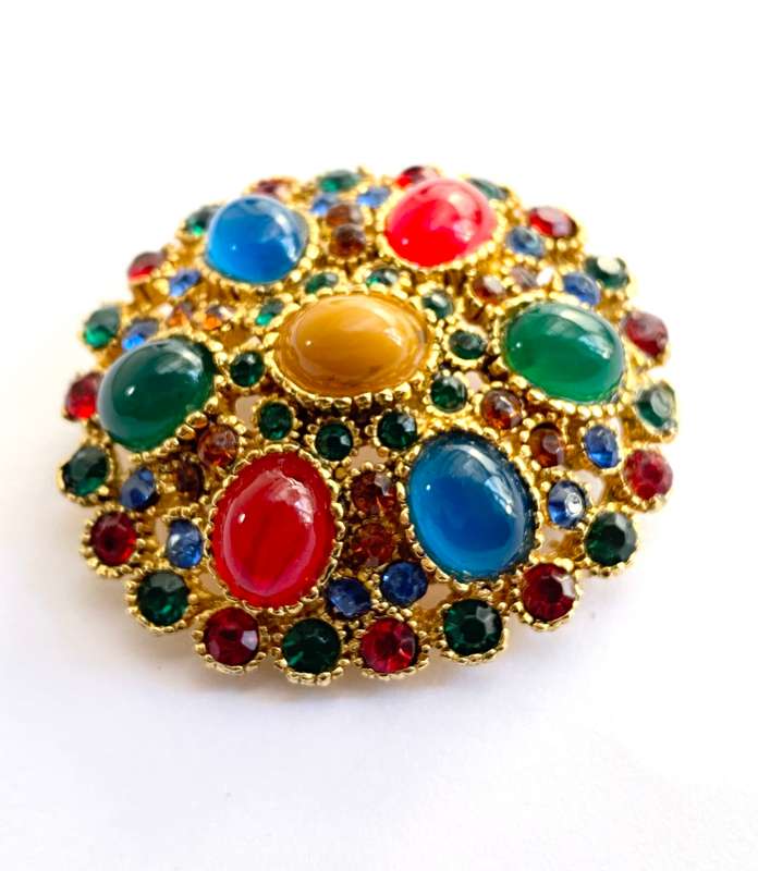 Brooch - Vintage Celtic Multi Stone Brooch. Gold Colour Metal #ML1697