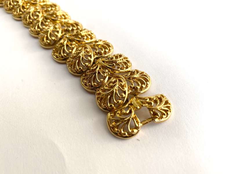 Bracelet - Vintage Shell Shape 'Napier' Brand. Gold Plated. PAT 4774743 #ML1700