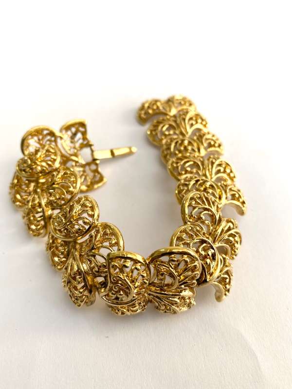 Bracelet - Vintage Shell Shape 'Napier' Brand. Gold Plated. PAT 4774743 #ML1700