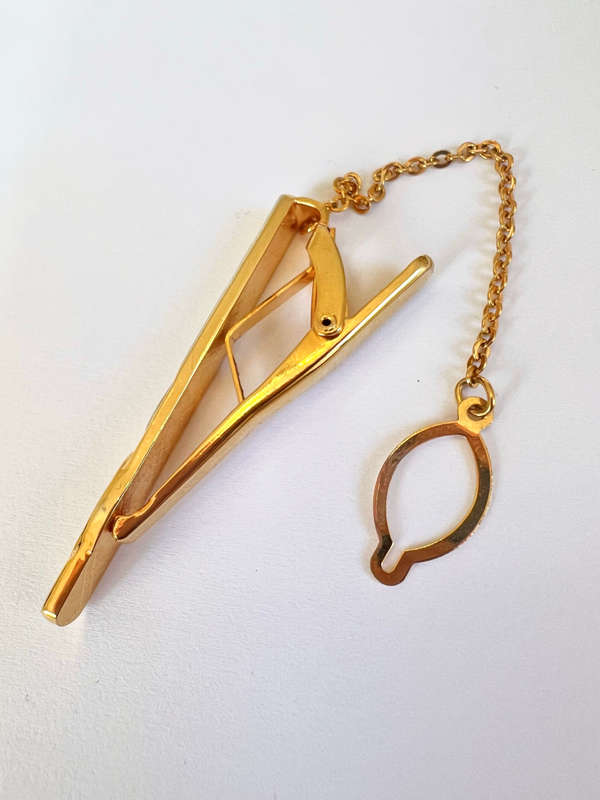 Tie Clip With Design And Safety Clasp (Gold Filled). Stamped 24KGF ML1712