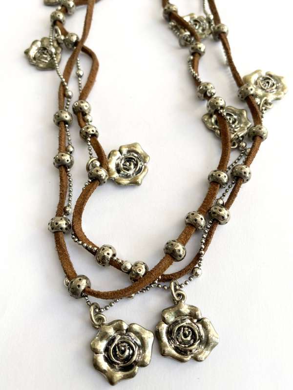 Necklace - Leather Tong and Silver Colour Chain With Pretty Silver Flowers Hanging Off Chain #ML1706