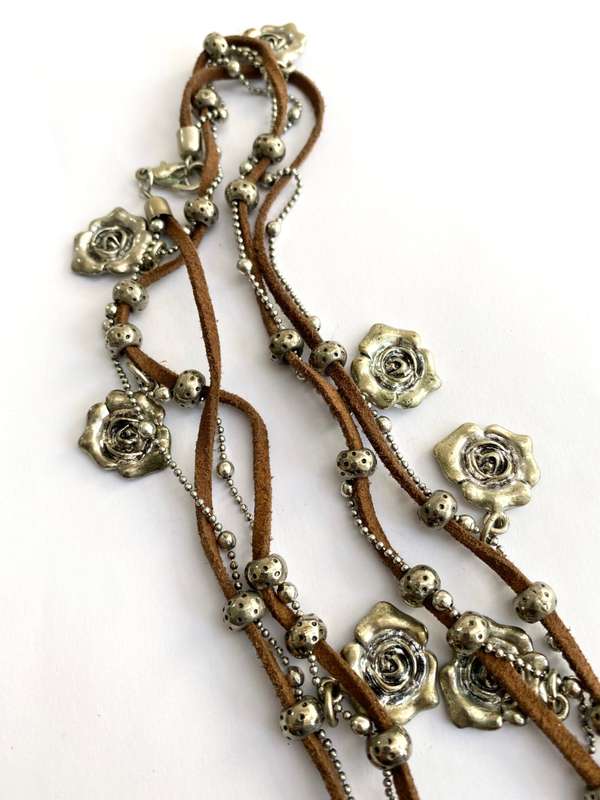 Necklace - Leather Tong and Silver Colour Chain With Pretty Silver Flowers Hanging Off Chain #ML1706