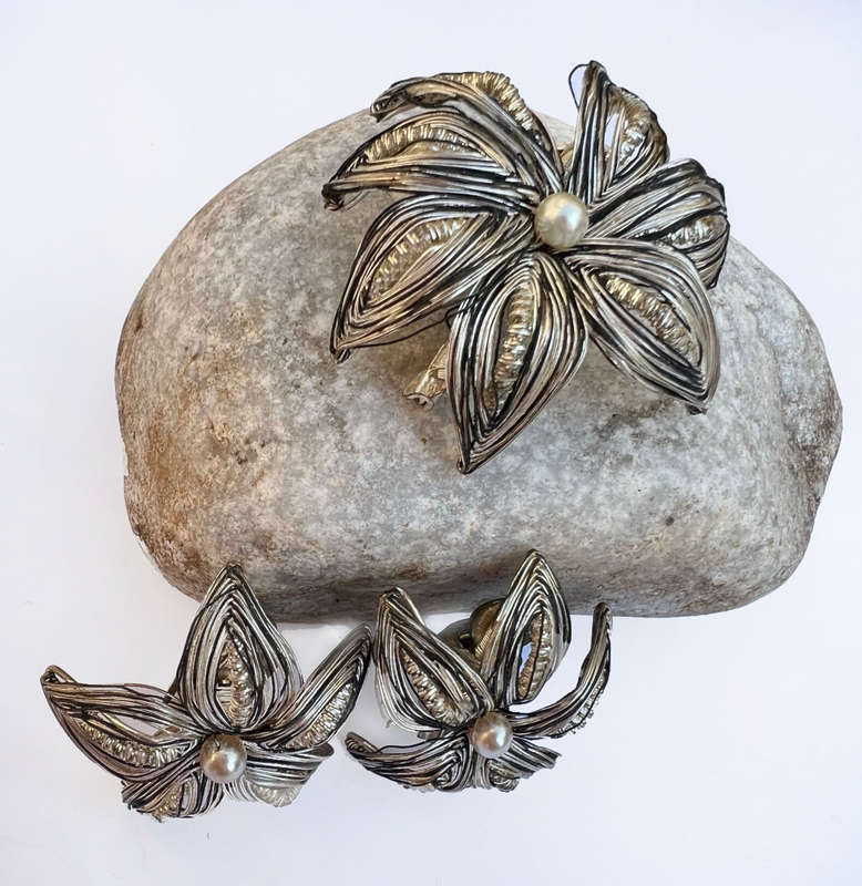 Set - Vintage Silver Colour. Flower Design with a Centred small Pearl style Brooch & Clip on Earr...
