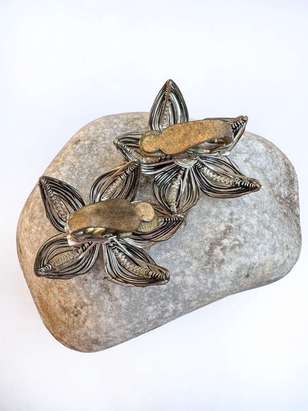 Set - Vintage Silver Colour. Flower Design with a Centred small Pearl style Brooch & Clip on Earr...