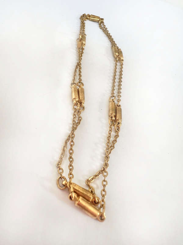 Necklace - Magnetic Necklace Chain With small Bars In between. Gold Tone ML1736