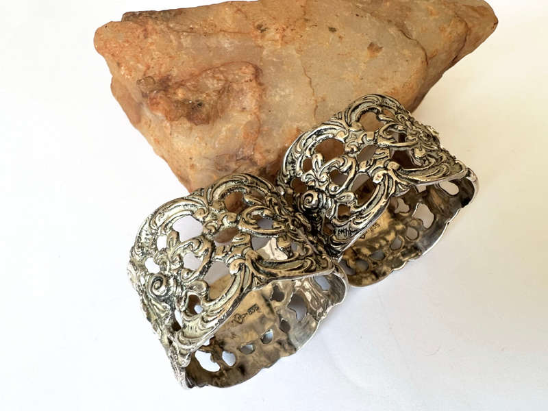 Rings - Pair of Small Napkin Rings 835 Silver ML1740