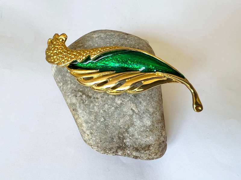Brooch - Gold Plated Leaf Design with Green Shade ML1741
