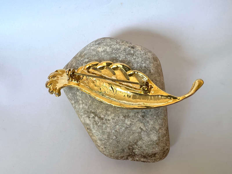 Brooch - Gold Plated Leaf Design with Green Shade ML1741