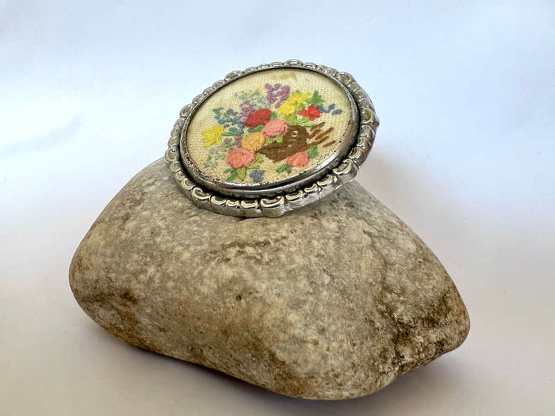 Brooch - Vintage Embroided Design. Light Weight Metal Frame ML1755