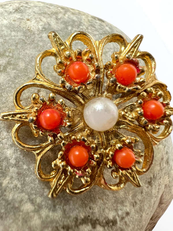 Brooch - Gold Tone Flower Shape Design with Centre Pearly Bead surrounded by 6 Coral Colour Beads...