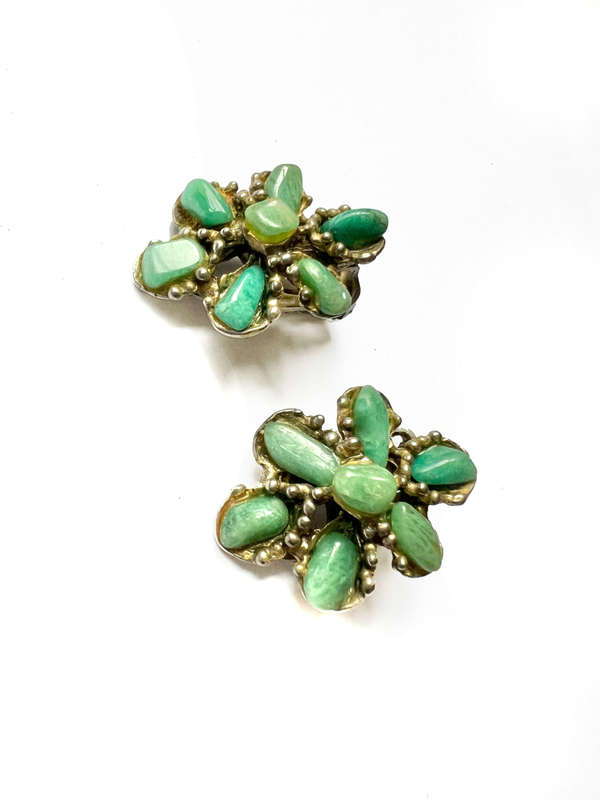 Earrings - Vintage Aventurine Green Stones - Clip on Earrings Silver Tone ML1783