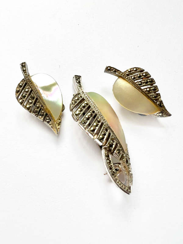 Set - Vintage Filigree & Mother of Pearl Earring and Brooch Set ML1785