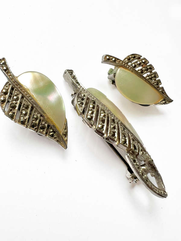 Set - Vintage Filigree & Mother of Pearl Earring and Brooch Set ML1785