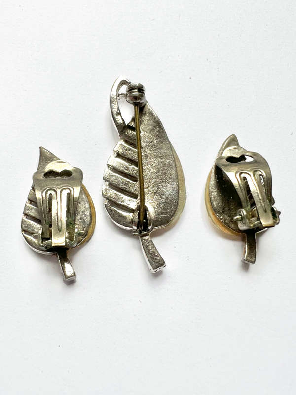 Set - Vintage Filigree & Mother of Pearl Earring and Brooch Set ML1785