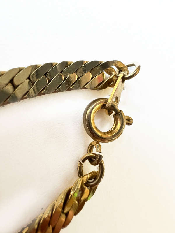 Necklace - Thin Neck Chain. Gold Tone Choker, Snake Skin Design ML1791