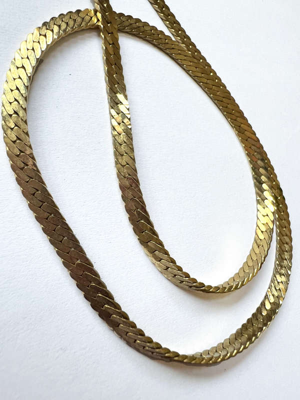 Necklace - Thin Neck Chain. Gold Tone Choker, Snake Skin Design ML1791