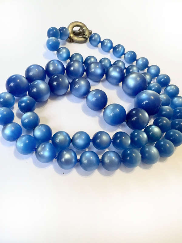 Necklace - Vintage Beads. Moonglo. Small to Large Beads. T Clasp ML1822