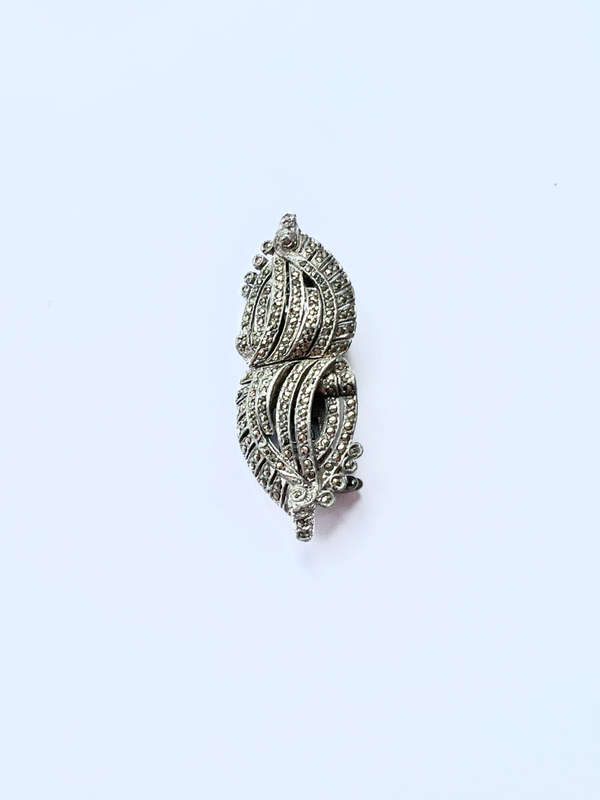 Brooch - Vintage Marcasite Combination Silver Tone. Unusual Design ML1838
