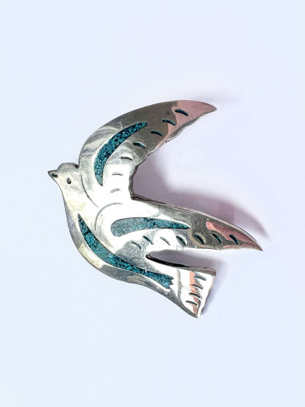 ML1840 Brooch - Dove of Peace. Mexican TG256 Stamped. 925 Silver. Inlayed with Turquoise