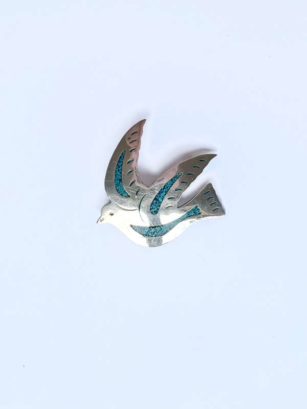 ML1840 Brooch - Dove of Peace. Mexican TG256 Stamped. 925 Silver. Inlayed with Turquoise