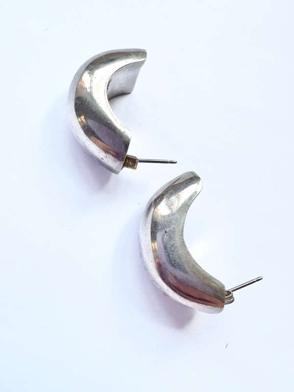 Earrings - Huggie Clip ons. 925 Mexican Sterling Silver. For Pierced Ears. Chunky Style ML1842