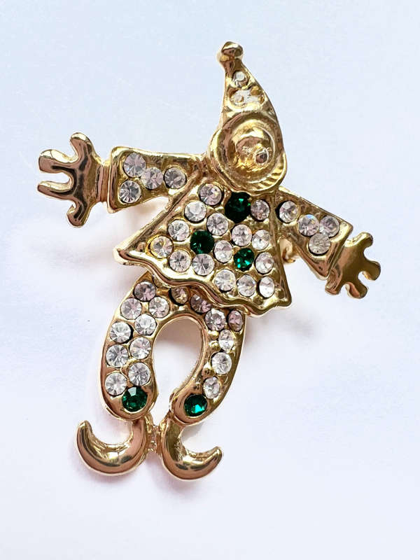 Brooch - Gold Tone Vintage Clown with movable body. Clear & Green Rhinestones ML1847